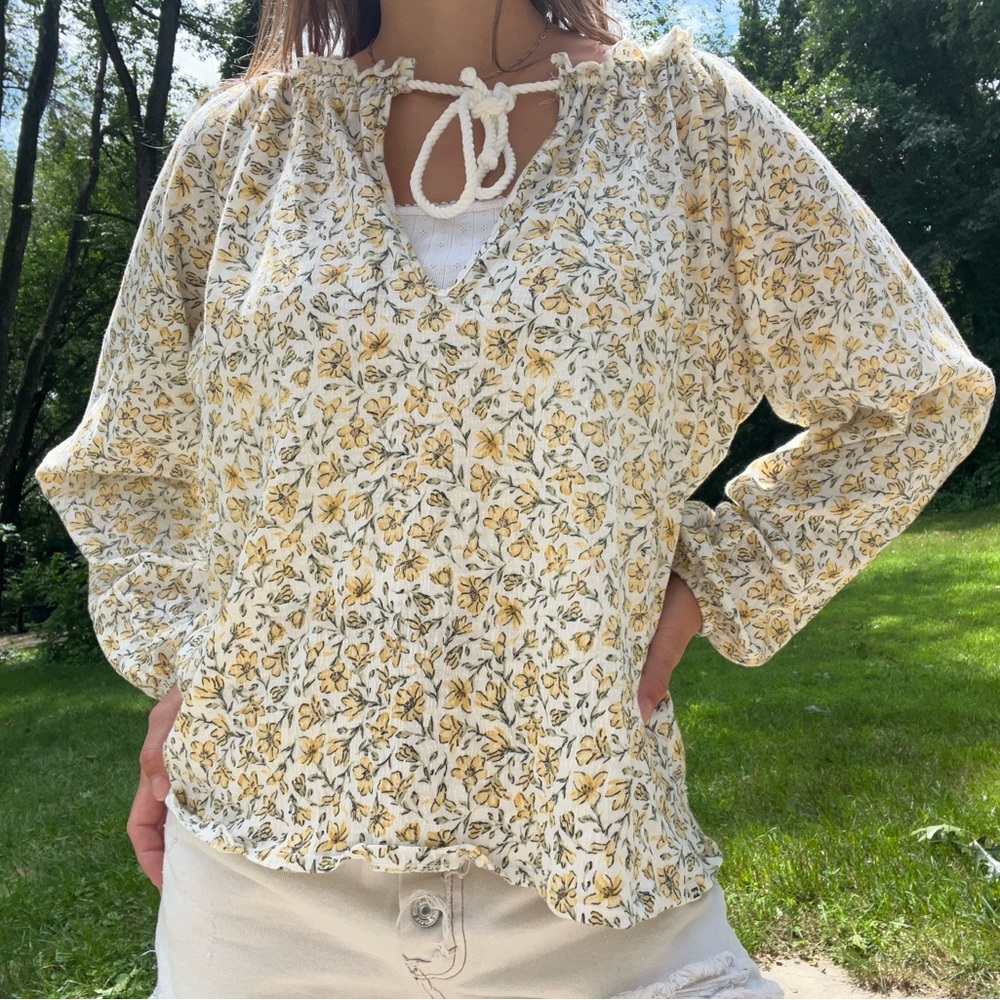 billabong synched floral blouse